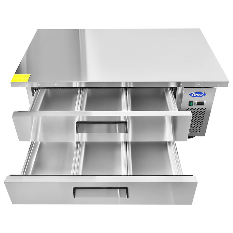 Atosa MGF8451GR - Base de chef refrigerada de 51" de ancho - (2) cajones